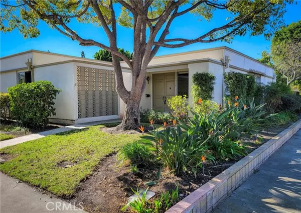 767 Calle Aragon #E, Laguna Woods, CA 92637