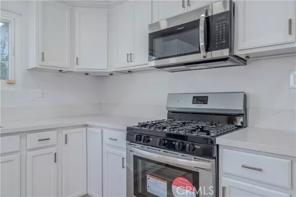 Inglewood, CA 90301,327 Nectarine Street