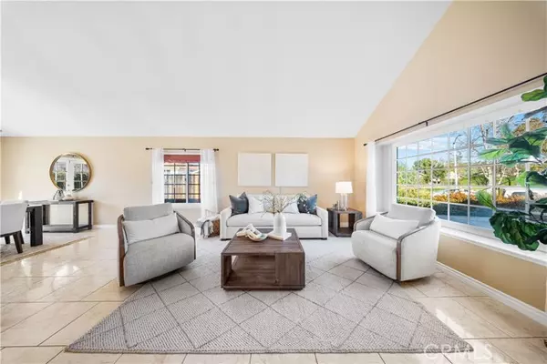 2 Mayflower, Irvine, CA 92620