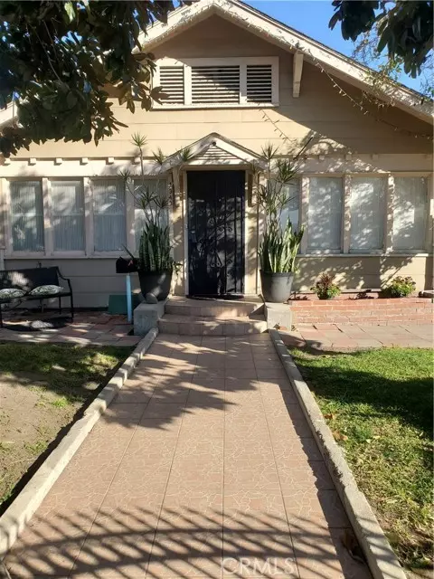 1343 Orange Avenue, Santa Ana, CA 92707