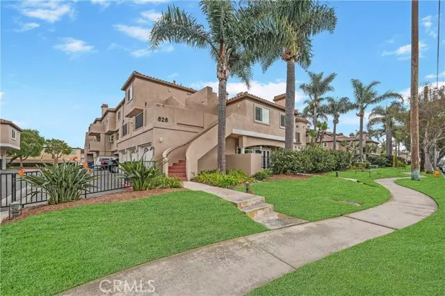 626 Lake Street #42, Huntington Beach, CA 92648