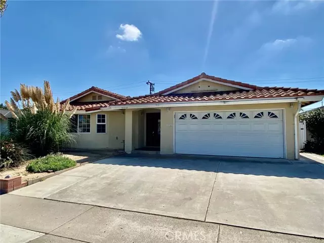 10372 Maikai Dr, Huntington Beach, CA 92646