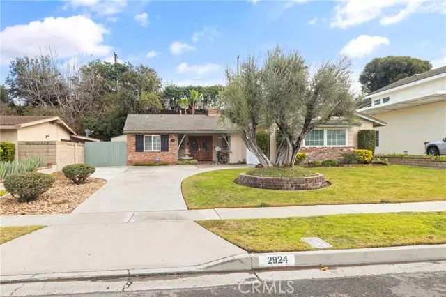 2924 Maple Avenue, Fullerton, CA 92835