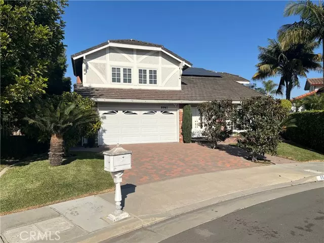 8941 Cliffside Drive, Huntington Beach, CA 92646