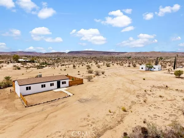 Yucca Valley, CA 92284,1266 Cambria Avenue #U1-2