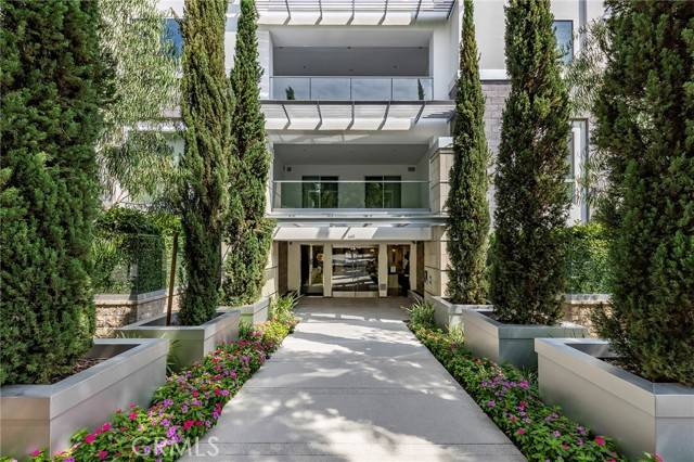 460 N Palm Drive #105, Beverly Hills, CA 90210