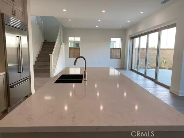 Irvine, CA 92618,111 Sunnybank