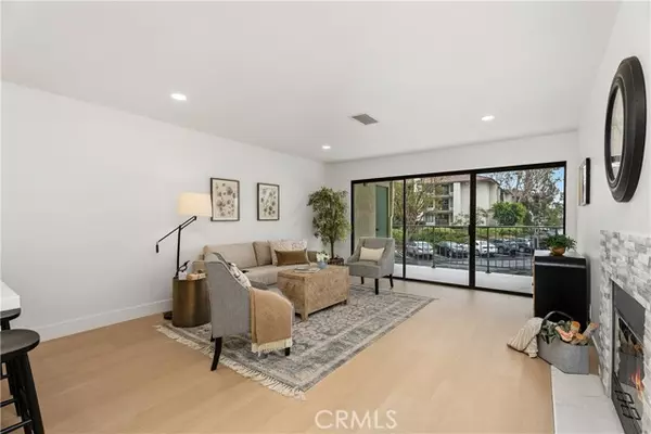 7111 Apricot Drive #7111, Irvine, CA 92618