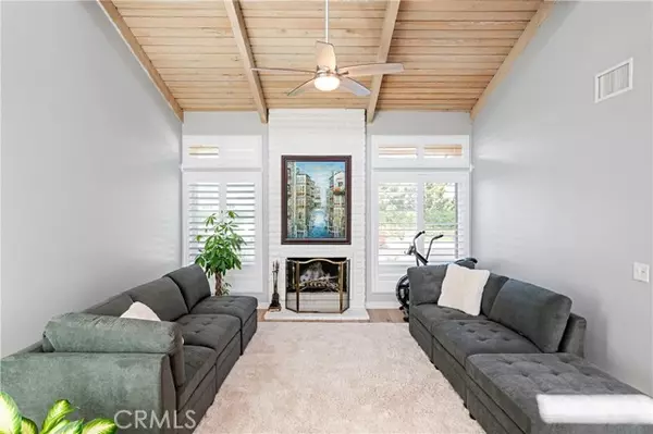 Irvine, CA 92612,17542 Cottonwood