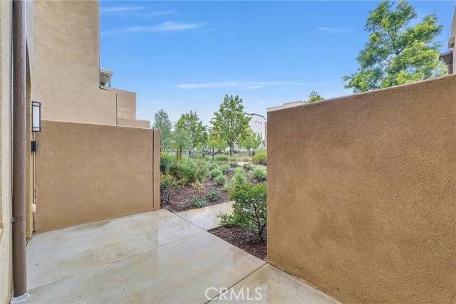 Irvine, CA 92618,122 Cadence