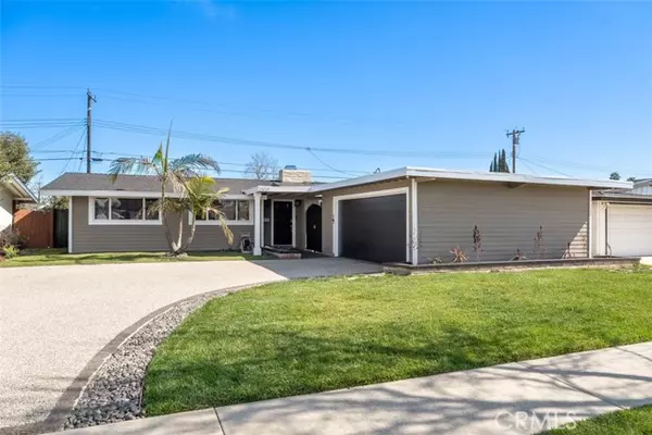 2554 Carnegie Avenue, Costa Mesa, CA 92626