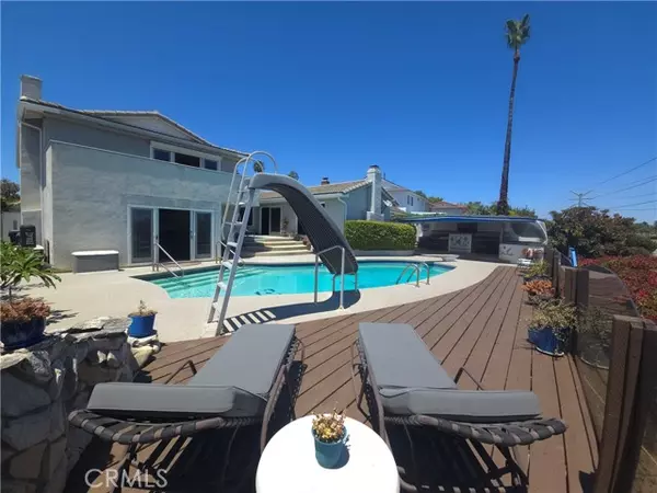 Rancho Palos Verdes, CA 90275,5726 Sunmist Drive