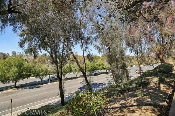 Laguna Hills, CA 92653,24391 Hillsdale Avenue #17