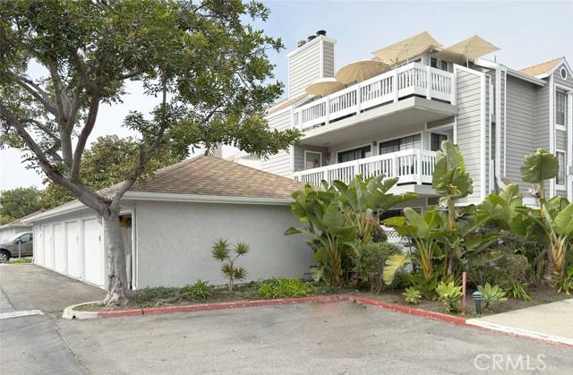 4682 Warner Avenue #B107, Huntington Beach, CA 92649