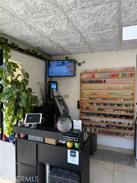 Santa Monica, CA 90403,1229 Montana Avenue