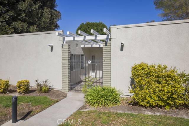 Laguna Woods, CA 92637,2382 Via Mariposa W #D