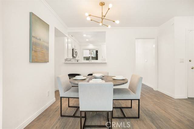 Toluca Lake (los Angeles), CA 91602,4445 Cartwright Avenue #207