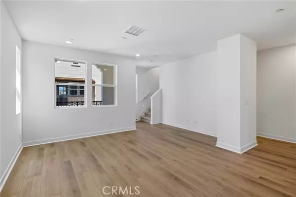 Anaheim, CA 92804,2209 W Orange