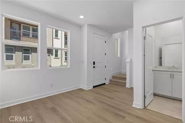 Anaheim, CA 92804,2209 W Orange