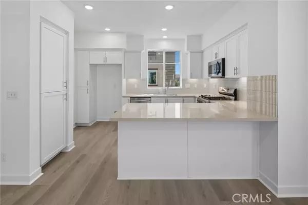 Anaheim, CA 92804,2209 W Orange