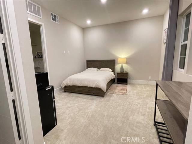 Irvine, CA 92618,63 Cetus