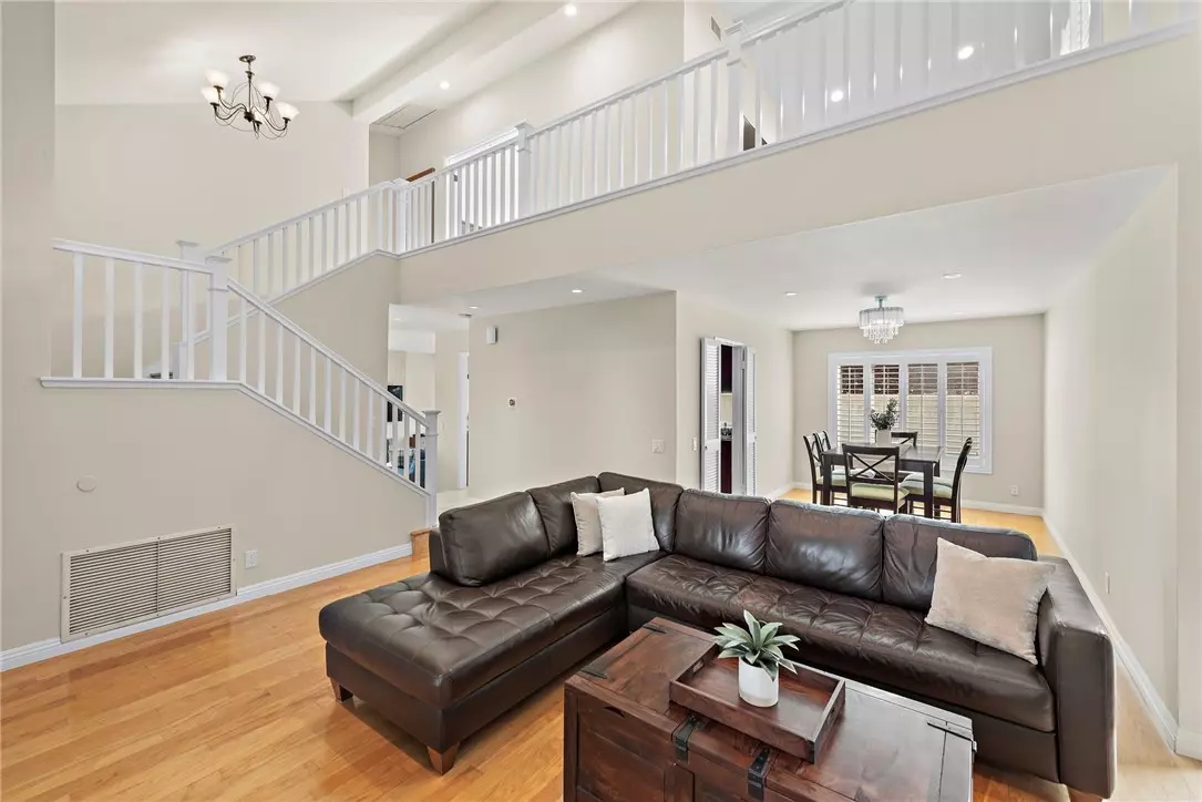 Lake Forest (el Toro), CA 92630,22242 Pewter Lane