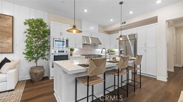 602 Chinon, Irvine, CA 92618