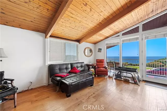 San Clemente, CA 92672,252 Avenida Lobeiro #3