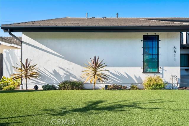Huntington Beach, CA 92647,6611 Crista Palma Drive