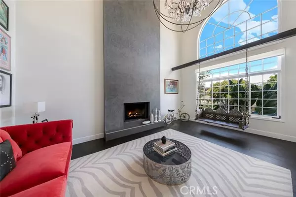 Los Angeles, CA 90046,2509 Apollo Drive