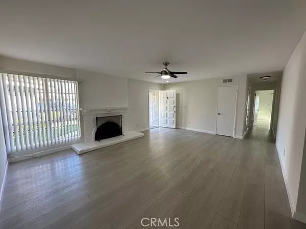 Huntington Beach, CA 92647,17061 Grove Circle #A