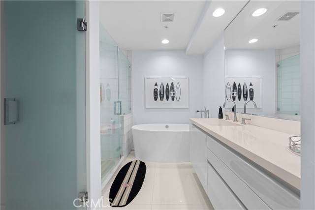 2233 Martin #212, Irvine, CA 92612