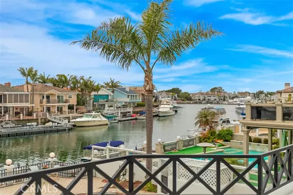 16201 Santa Barbara Lane, Huntington Beach, CA 92649