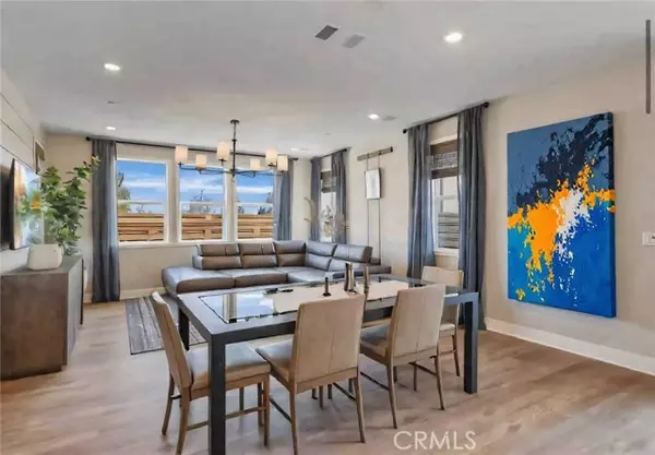 Irvine, CA 92618,466 Lobata