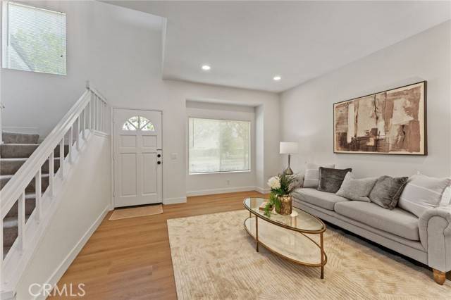 581 Springbrook, Irvine, CA 92614