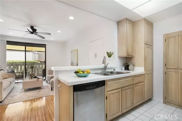 Lake Forest (el Toro), CA 92630,20702 El Toro Road #379