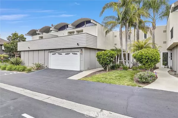 Costa Mesa, CA 92627,334 Tours Lane