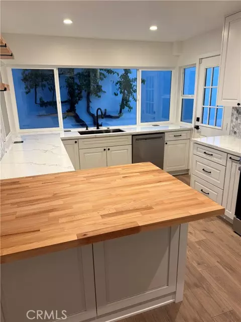 Huntington Beach, CA 92646,20272 Deervale Lane