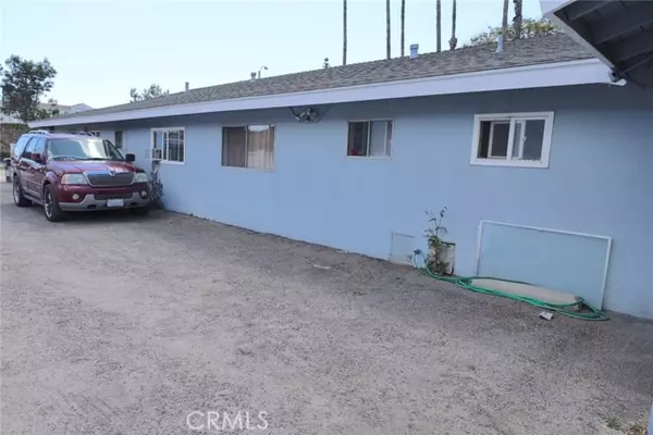 Anaheim, CA 92805,417 W Guinida Lane