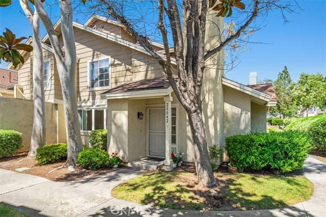 Lake Forest (el Toro), CA 92630,20042 Shamrock #23