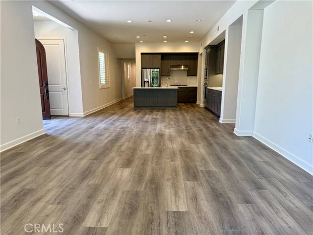 Irvine, CA 92618,209 Follyhatch