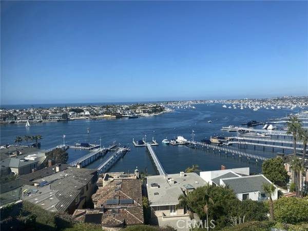 309 Carnation Avenue #4, Corona Del Mar (newport Beach), CA 92625