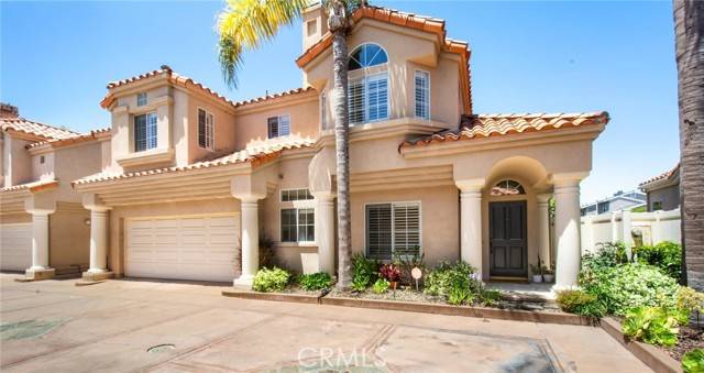 2283 La Playa Drive, Costa Mesa, CA 92627