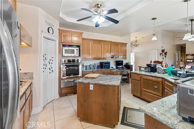 6643 Avenal Street, Phelan, CA 92371