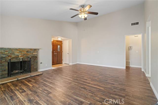 Sylmar (los Angeles), CA 91342,14028 Candlewood Drive