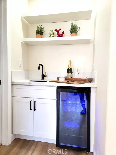 Valley Village, CA 91607,5240 Vantage Avenue #101