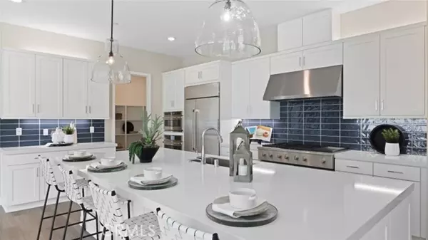 Valencia (santa Clarita), CA 91354,29340 Camino Salto