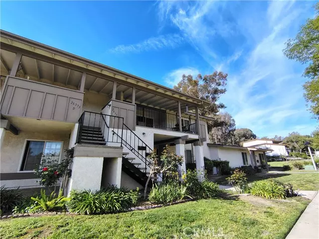 Newhall (santa Clarita), CA 91321,26373 Oak Highland Drive #E