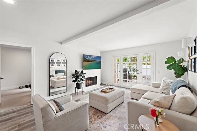 Costa Mesa, CA 92626,917 Hyde Ct