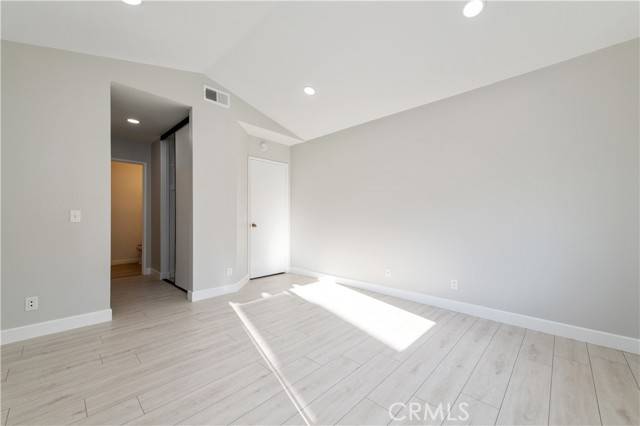 Irvine, CA 92612,119 Stanford Court #48